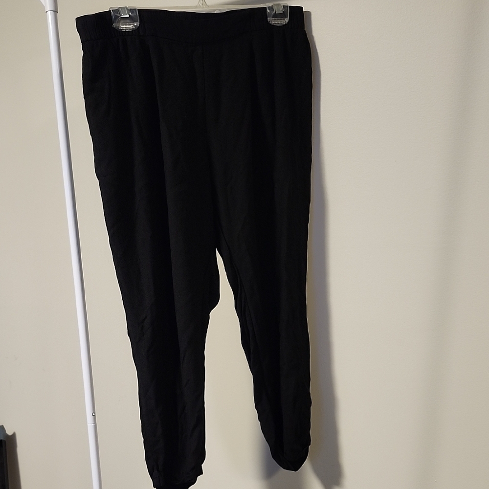 ⭐ H&M Ladie's Black Joggers